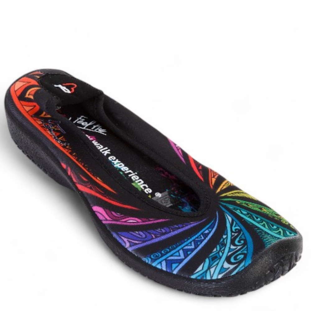 NWOB Arcopedico Lolita Artist Edition Vibrant Multicolor Flats Size 38 7/7.5US